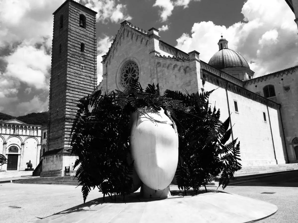 La Piccola Atene Centro Storico Pietrasanta Italy