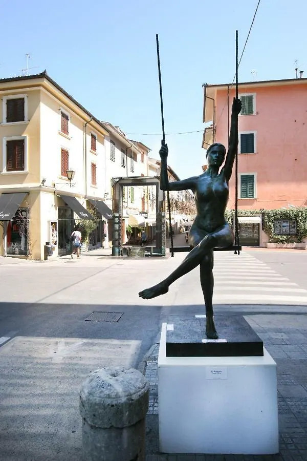 La Piccola Atene Centro Storico Pietrasanta 0*,  Italy